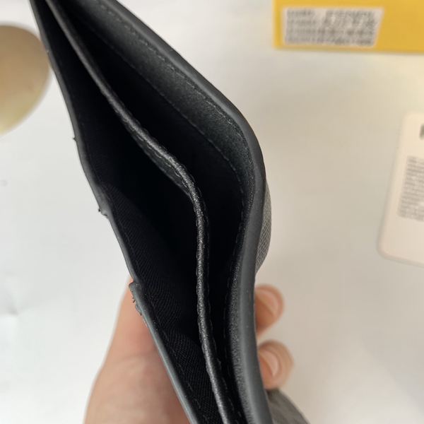 超激安ブランド財布偽物素材ディテール